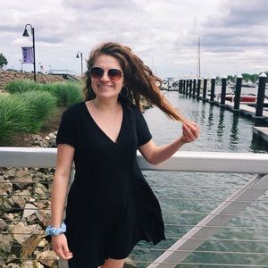 Meet your Posher, Lauren